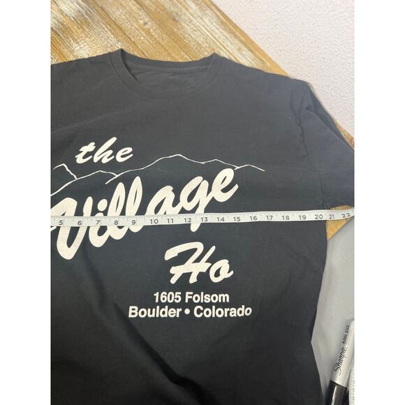 Village Ho T-Shirt Boulder CO Novelty Tee Black Mens L/XL Dad shirt - Picture 7 of 7